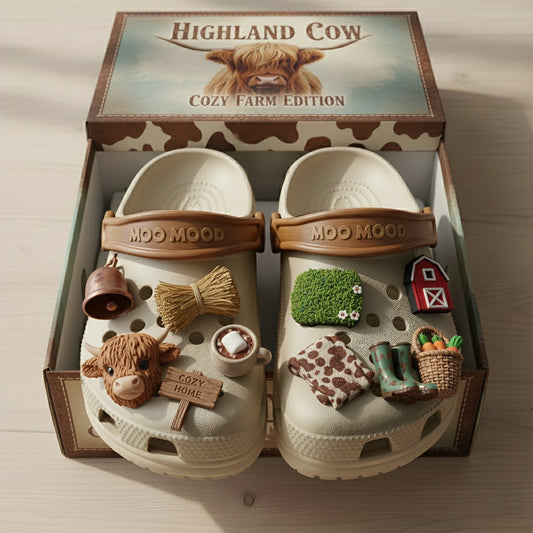 PREMIUM Highland Cow CLOGS WITH CHARMS LNTH
